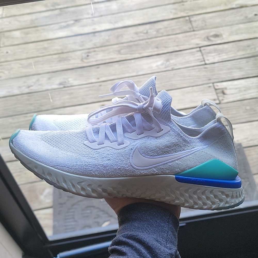 Nike tennis shoes